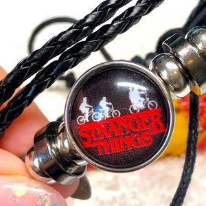 🚴🏻‍♀️STRANGER THINGS-Mens or ladies pull string adjustable bracelet/arm band